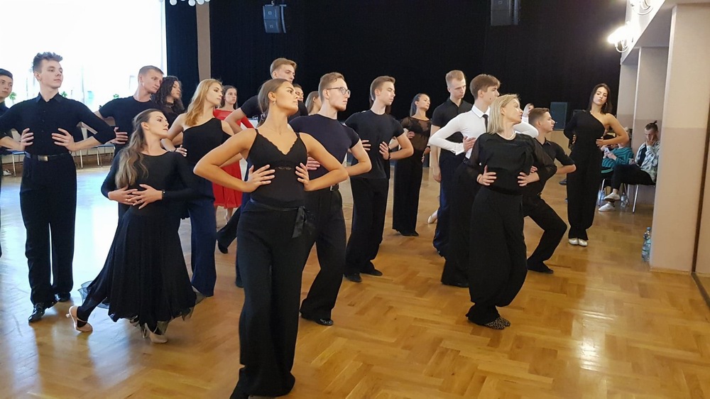 Tańce standardowe na najwyższym poziomie – szkolenie z Justyną Hawkins